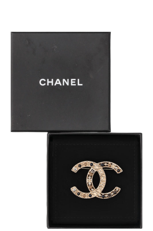 CHANEL Fall16 CC Brooch