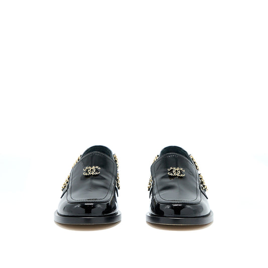 Chanel Size 38 CC Logo Flats Chain Loafers Patent Black
