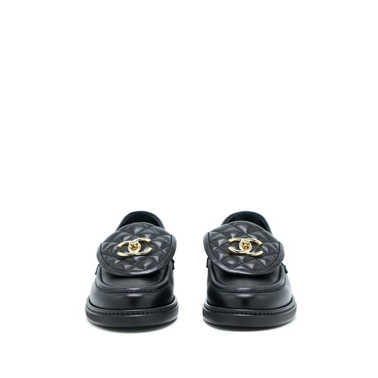 Chanel Size 38 CC Turnlock Loafers Black Quilted Leather LGHW