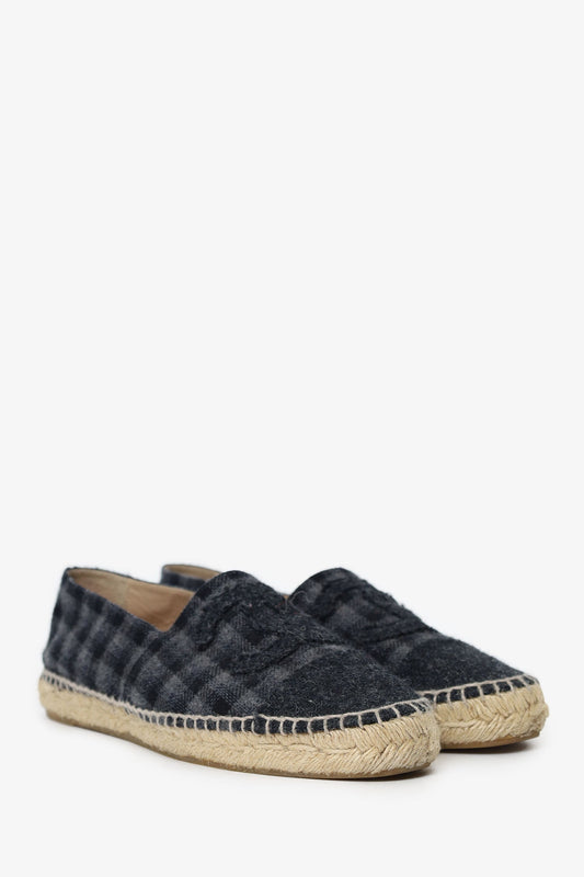 Chanel™ Grey Wool Plaid CC Logo Espadrilles Size 41