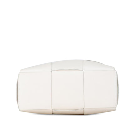 Bottega Veneta Small Maxi Intrecciato Arco Tote (SHG-qlmawG)