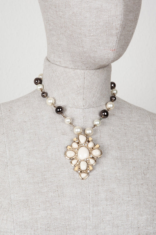 CHANEL Necklace Pearls Brooch Fall 2008