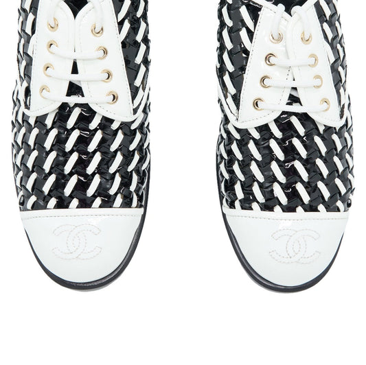Chanel Size 39 Patent Black/White Loafer